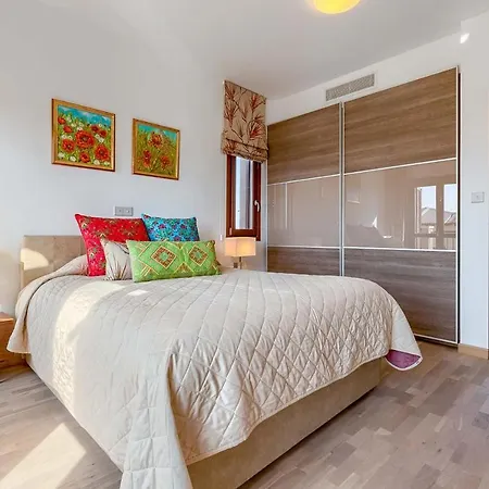 Alexander Heights Premium Ar11 Apartman *